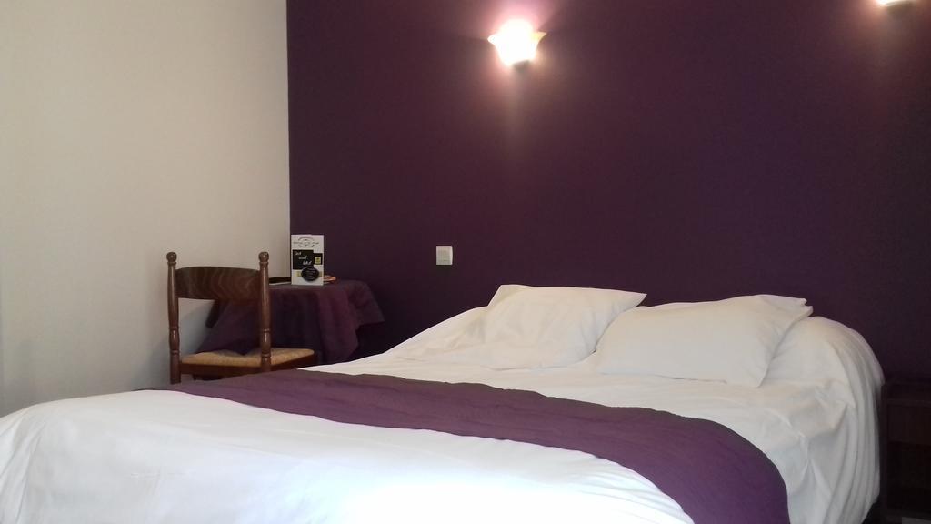 Logis Hotel Restaurant Auberge De La Cloche Le Theil-sur-Huisne エクステリア 写真