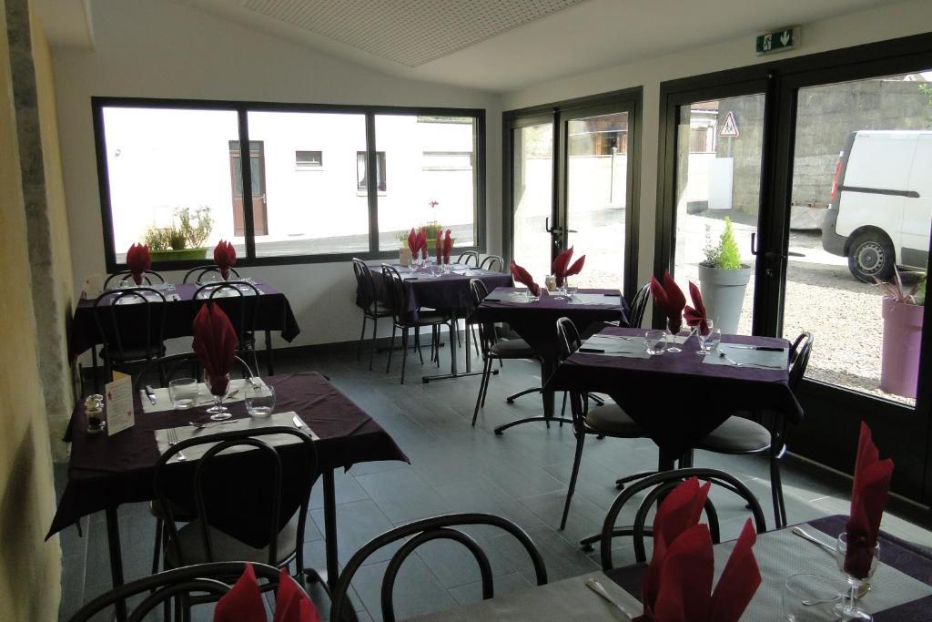 Logis Hotel Restaurant Auberge De La Cloche Le Theil-sur-Huisne エクステリア 写真